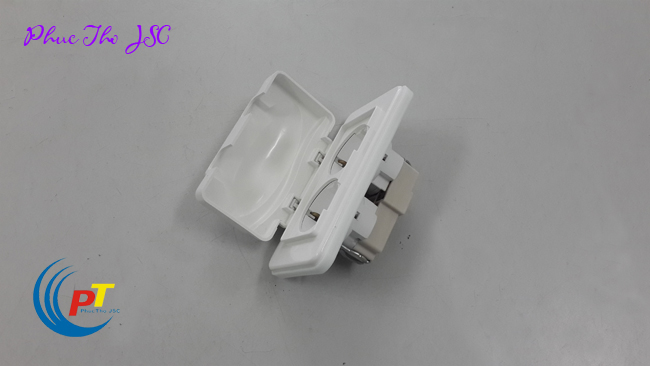 ổ cắm điện Hàn Quốc